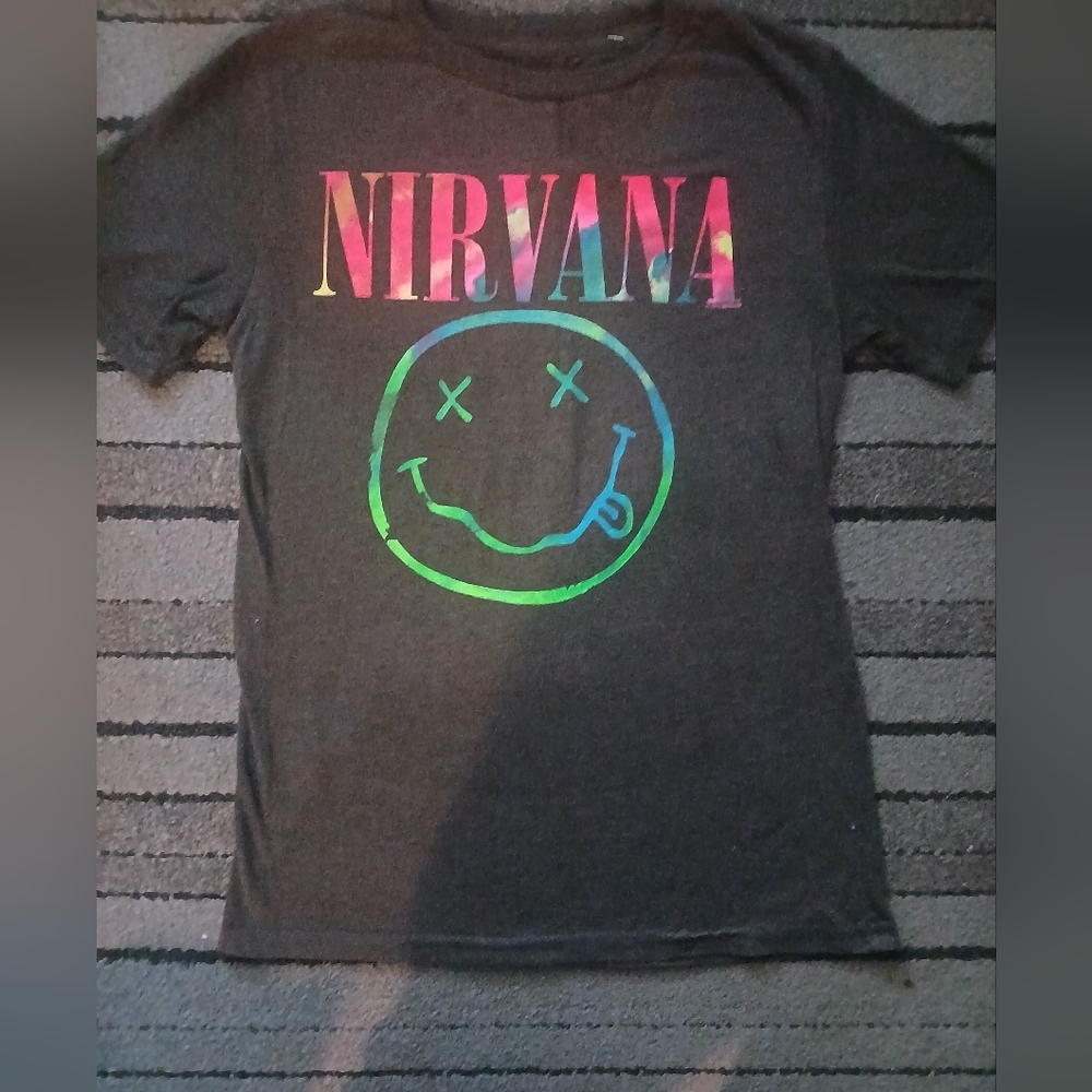 NWOT Nirvana Dark Gray Tshirt Size XS Pink Green Yellow Blue Purple